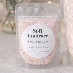 Soft Embrace Bath Soak 5 oz Cherry Blossom Fresh Cotton Spa Gift